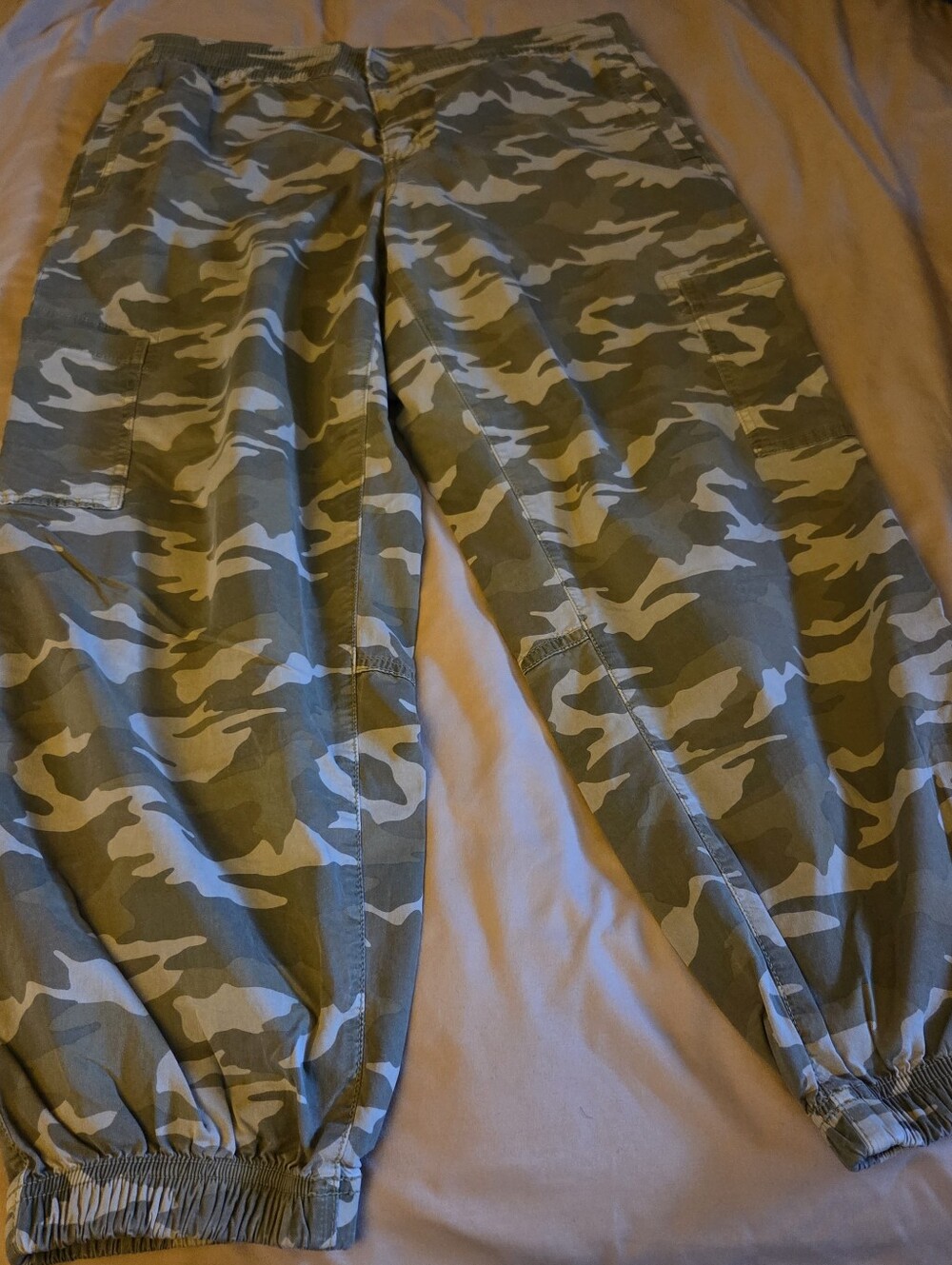American Eagle Outfitters Women's Camo Cargo Joggers - Green & Tan
